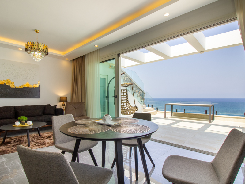 2 Bedroom Seafront Luxury Penthouse